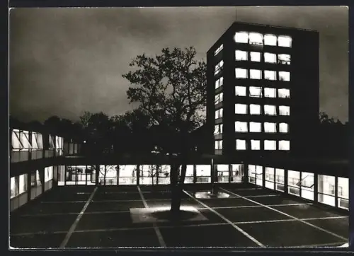 AK Erlangen, Jugendzentrum Frankenhof, Innenhof m. Jugendwohnheim