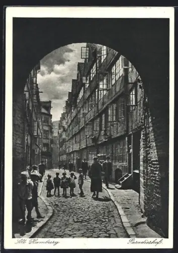 AK Alt-Hamburg, Anwohner im Paradieshof