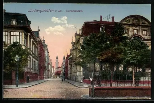 AK Ludwigshafen a. Rh., Blick in die Wredestrasse