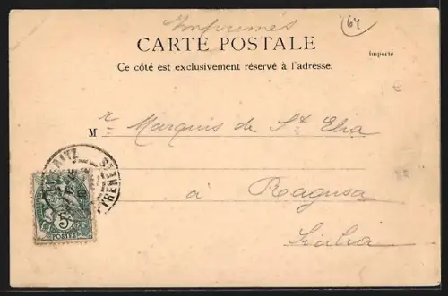 AK Biarritz, Promenade surplombant la mer avec vue sur le Rocher de la Vierge et les bâtiments environnants