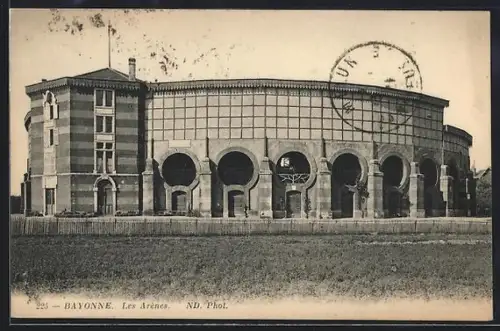 AK Bayonne, Les Arènes
