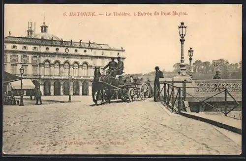 AK Bayonne, Le Théâtre, L`Entrée du Pont Mayou