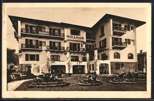 AK St-Jean-de-Luz, Hôtel Miramar avec jardin fleuri