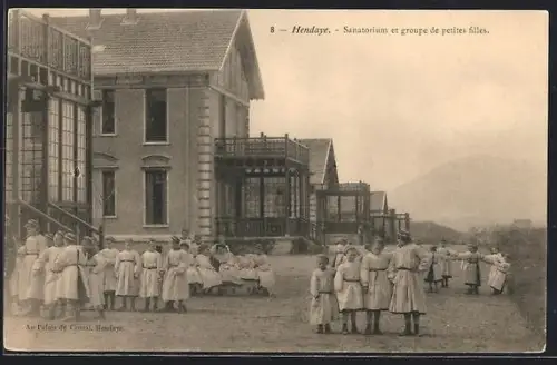 AK Hendaye, Sanatorium et groupe de petites filles