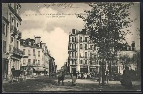 AK Pau, Un Coin de la Place de la République et la Rue Carnot