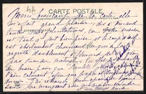 AK Pau /Basses-Pyrénées, L`église St-Jacques et la place animée de passants et calèches