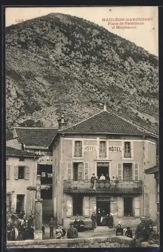 AK Mauléon-Barousse, Place de Paloumère et Montsacon avec hôtel et montagnes en arrière-plan