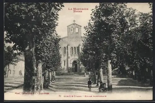 AK Sorèze /Tarn, Église paroissiale et allée bordée d`arbres