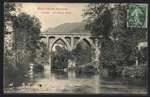 AK Vabre, Le Grand Pont sur la rivière entouré de verdure