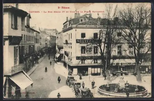 AK Castres, la rue Henri IV. et coin de la place Nationale