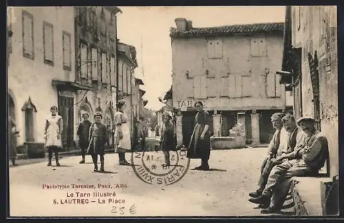AK Lautrec, La Place avec des habitants en scène quotidienne