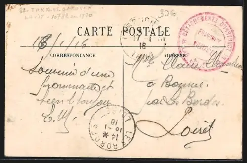 AK Lavitarelle, Le Marronnier, Grande Place avec habitants et charrette