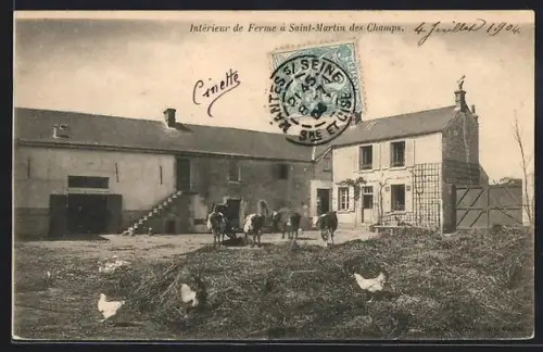 AK Saint-Martin-des-Champs, Intérieur de ferme avec animaux et poules dans la cour