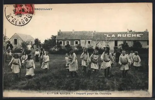 AK Rambouillet, La Ruche, Départ pour les Champs