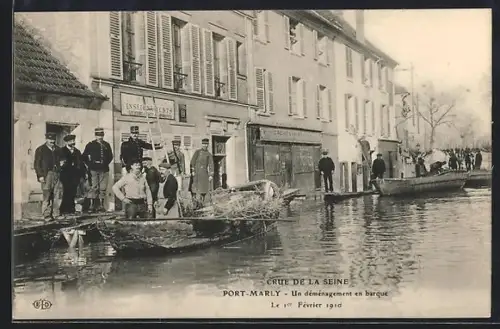 AK Port-Marly, Crue de la Seine, Un déménagement en barque