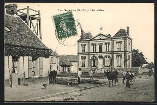 AK Orgerus /S.-et-O., La Mairie et scène de rue avec habitants et animaux