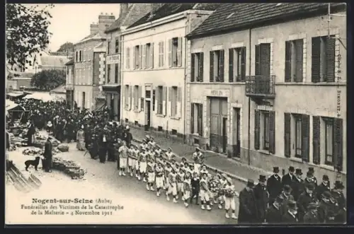 AK Nogent-sur-Seine /Aube, Funérailles des Victimes de la Catastrophe de la Malterie 1911