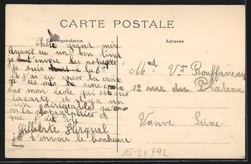 AK Vanves, Evolution d`un dirigeable au-dessus de la Ville, Zeppelin