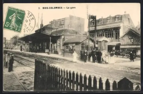 AK Bois-Colombes, La Gare