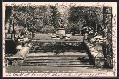 AK Baden, Lanner Strauss Denkmal im Kurpark,  aus Blumen