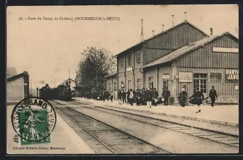 AK Camp de Chalons, La Gare, Reisegäste auf dem Bahnhof