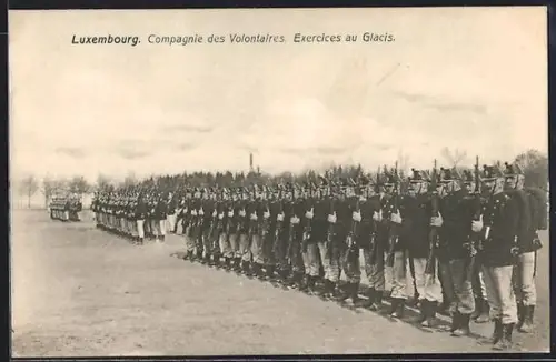 AK Luxembourg, Compagnies des Volontaires, Exercices au Glacis