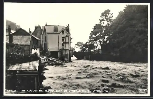 AK Lynmouth, The August 1952 flood, Back of Lyndale Hotel, Hochwasser