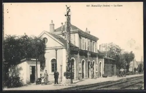 AK Reuilly /Indre, La Gare, Bahnhof