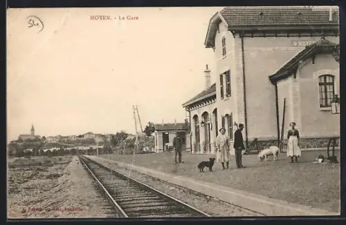AK Moyen, La Gare