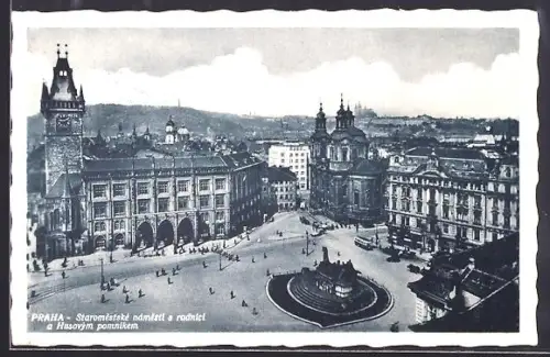 AK Prag / Praha, Staromestské námestí a radnici a Husovým pomnikem