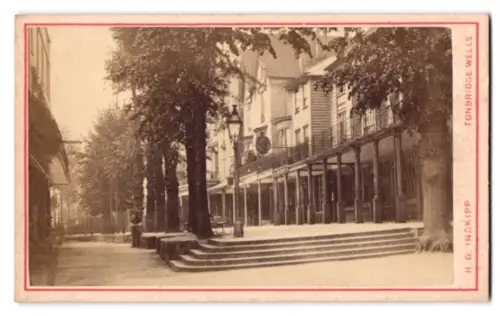 Fotografie H. G. Inskipp, Tunbridge Wells, Ansicht Royal Tunbridge Wells, Strasse The Pantiles