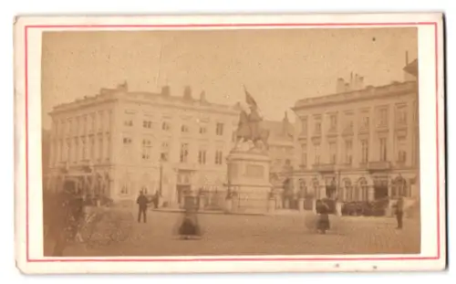 Fotografie unbekannter Fotograf, Ansicht Brüssel, Reiterdenkmal am Hotel Bellevue de Flande