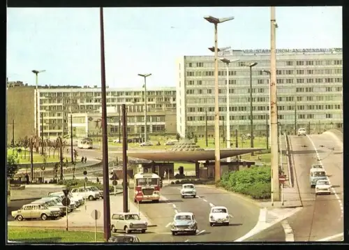AK Halle /Saale, Ernst-Thälmann-Platz mit Hochstrasse