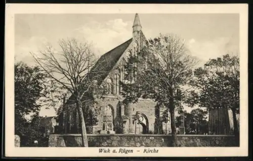 AK Wiek a. Rügen, Blick zur Kirche