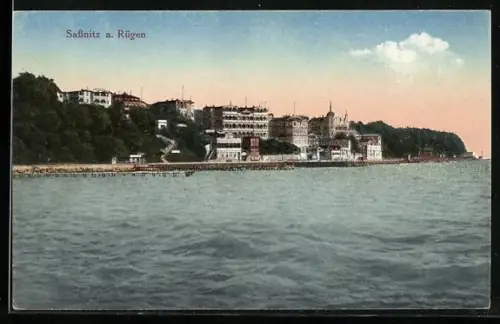 AK Sassnitz a. Rügen, Blick vom Meer zum Ort