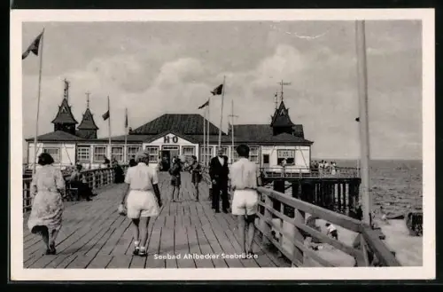 AK Ahlbeck / Ostseebad, Seebrücke mit HO Gaststätte