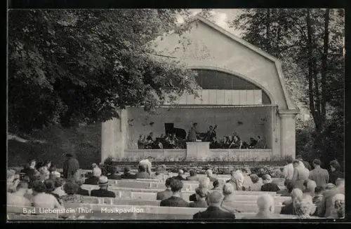 AK Bad Liebenstein /Thür., Musikpavillon während eines Konzertes