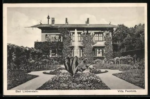 AK Bad Liebenstein, Villa Feodora mit Grünanlagen und Brunnen