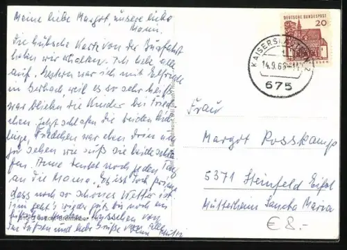 AK Gerbach am Donnersberg, Strassenpartie an der Kirche, Ortsansicht vom Feld aus