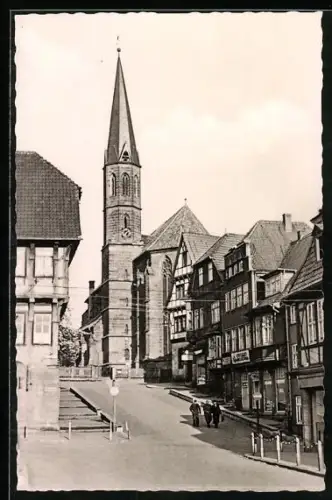 AK Heiligenstadt /Eichsfeld, Bergstrasse mit Blick auf die Kirche