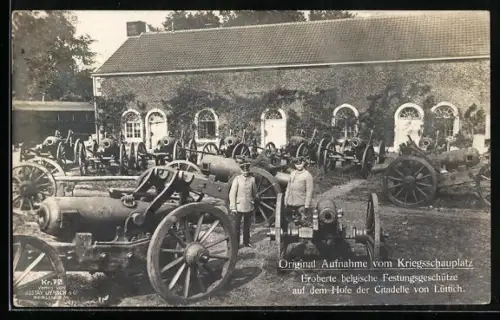 AK Lüttich, Eroberte belgische Festungsgeschütze auf dem Hofe der Citadelle