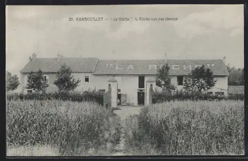 AK Rambouillet, La Roche vue des champs