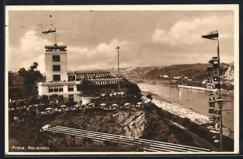 AK Prag / Praha-Barrandov, Restaurant-Terrassen und Moldau
