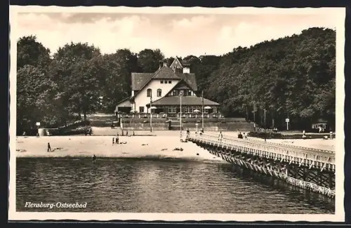 AK Flensburg, Strand mit Seebrücke