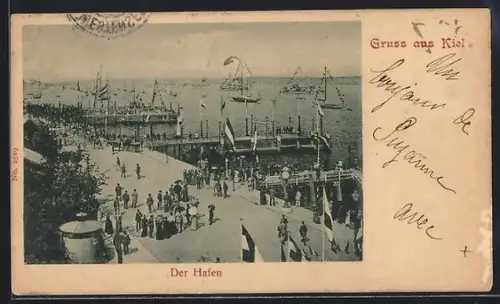 AK Kiel, Blick in den Hafen