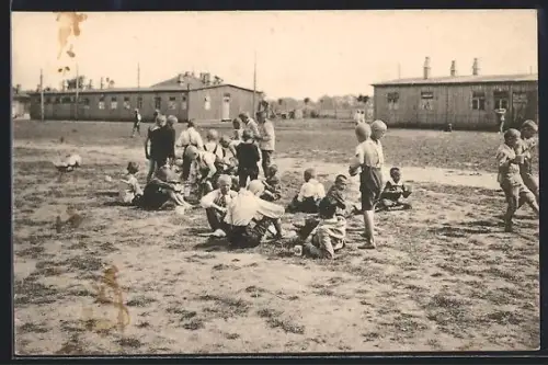 AK Wiek /Rügen, Sächsisches Kinderheim, Frühstück auf dem Spielplatz