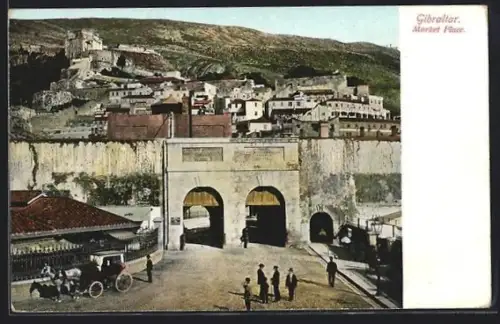 AK Gibraltar, Market Place, Blick unter der Bahnbrücke durch