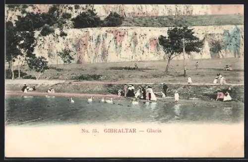 AK Gibraltar, Glacis