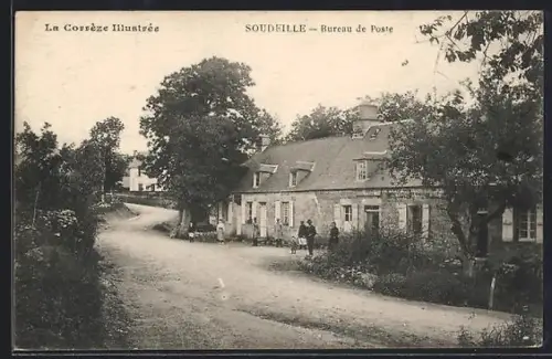 AK Soudeille /Corrèze, Bureau de Poste et route bordée d`arbres