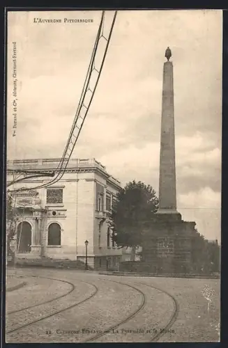 AK Clermont-Ferrand /Auvergne, La Pyramide et le Musée avec les voies de tramway